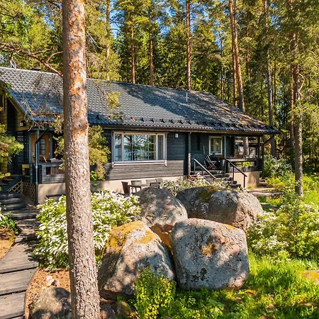 Skitunaes Villa
