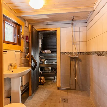 Skitunaes 别墅 Pyhtaa